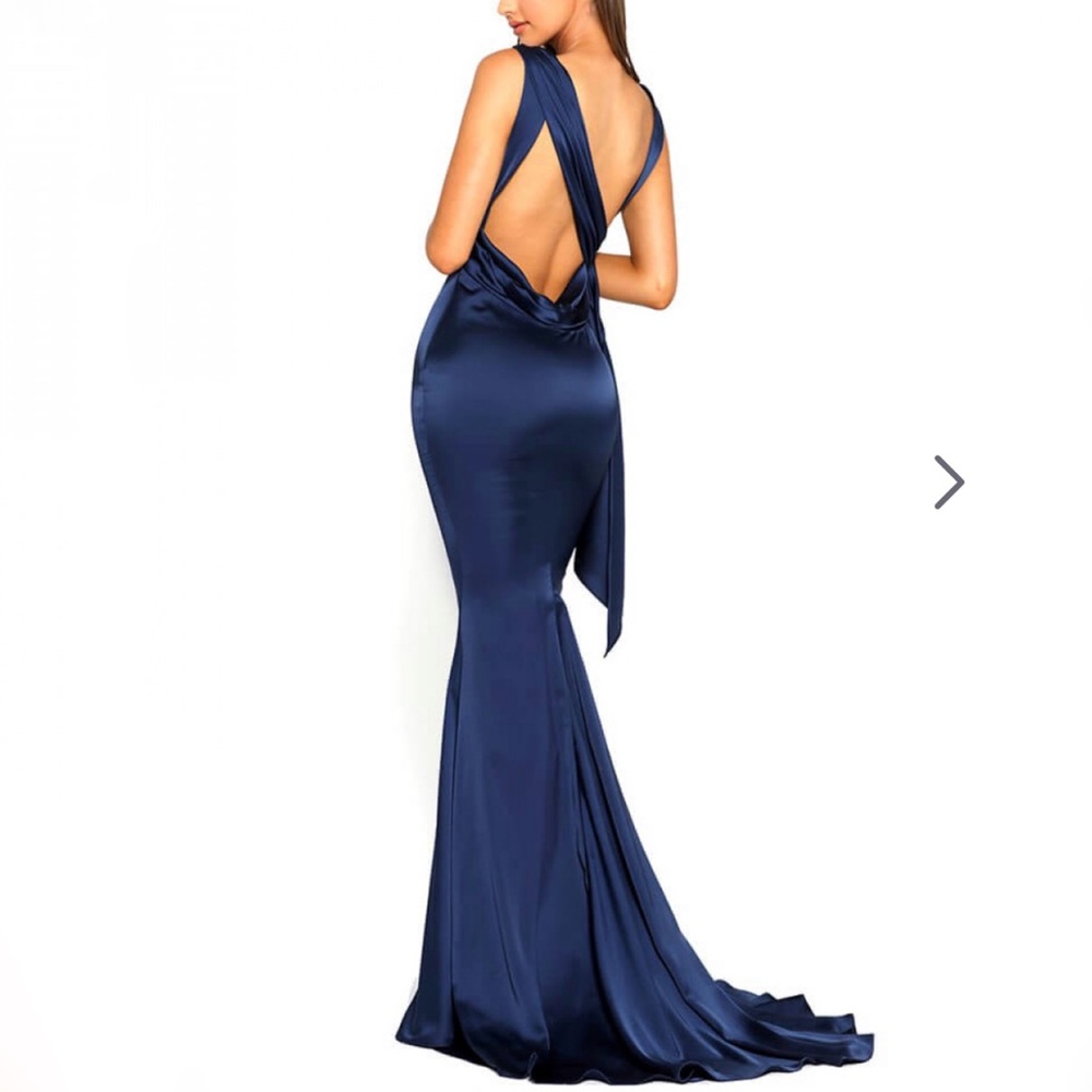 PORTIA & SCARLETT SATIN GOWN
